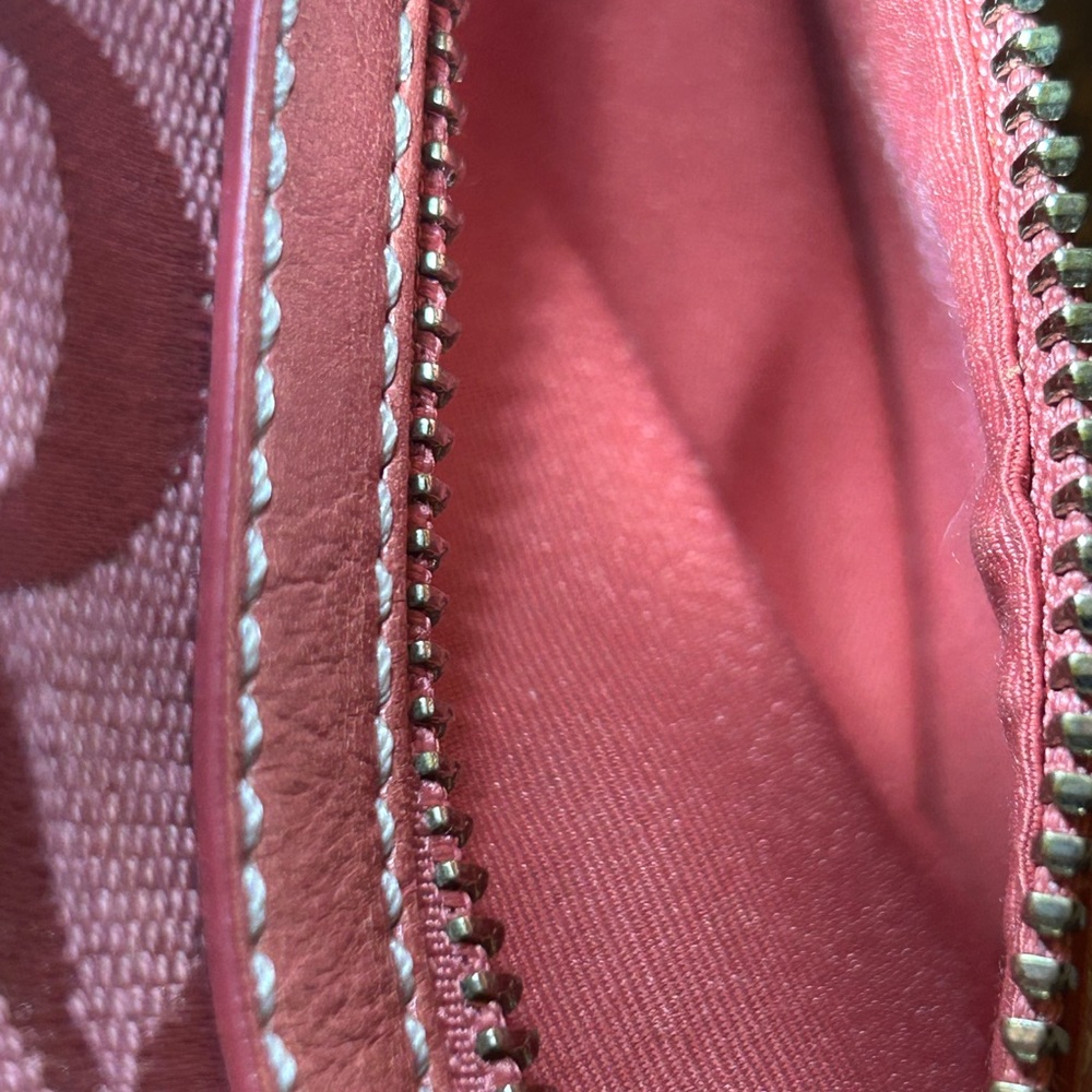 Coach Vintage Pink Jacquard Crossbody Bag Approx. 10 x 11  CO5K-9362 - Picture 13 of 17